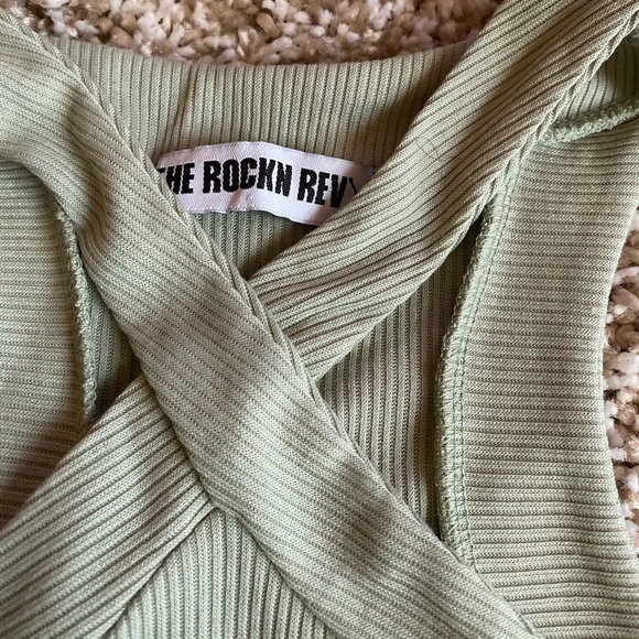 Green cross front crop top - Picture 3 of 3